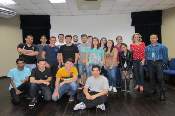 Programa Escola no Porto encerra 2017 com número expressivo de universitários.