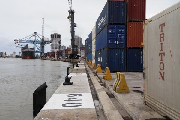 Porto de Itajaí aumenta em 86% sua movimentação de cargas.