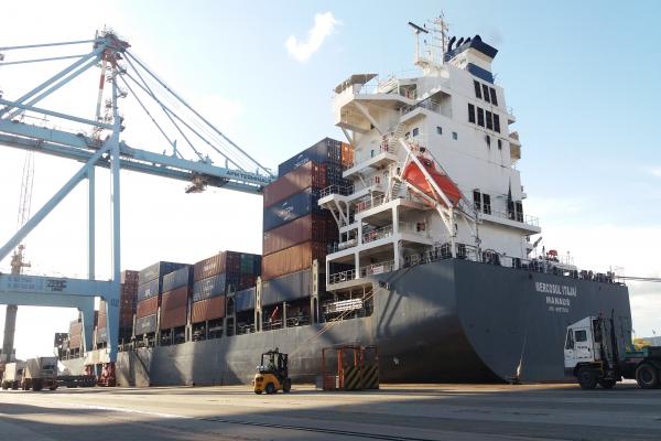 Fevereiro registra 9% de aumento na movimentação total de cargas no Complexo Portuário de Itajaí.