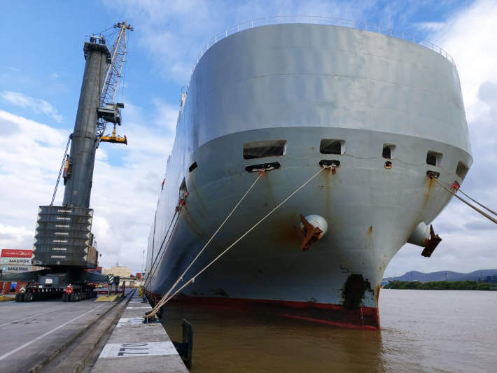 Porto de Itajaí recebe depois de dois anos navio Roll On Roll Off.