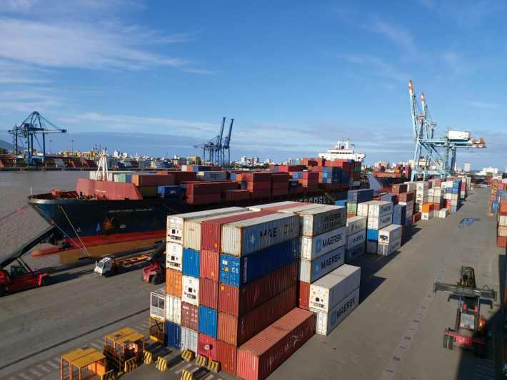 Complexo Portuário de Itajaí e Navegantes movimenta mais de 1,3 milhão de toneladas em maio.