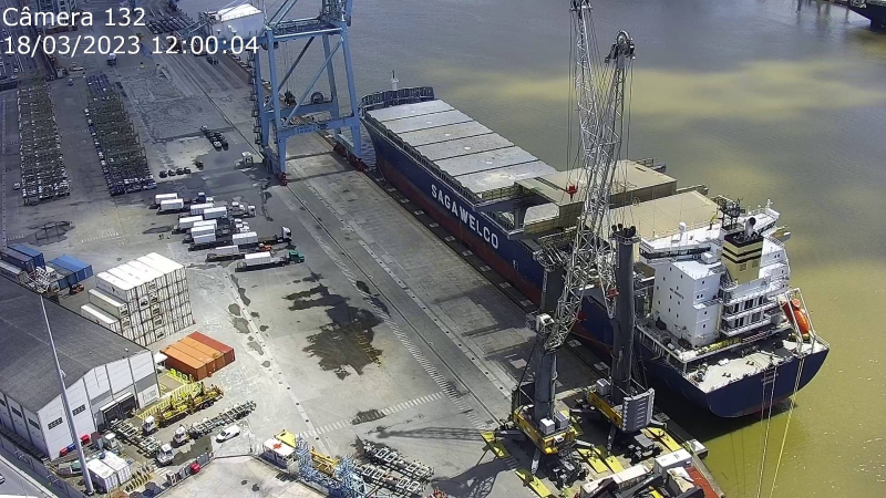 Final de semana movimentado com operações de carga geral no Porto de Itajaí