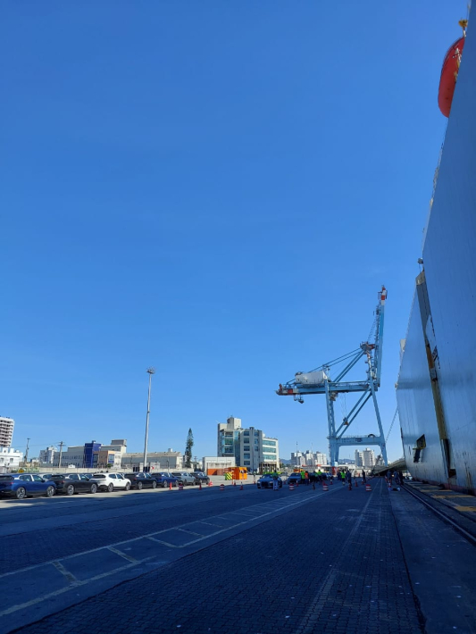 17ª atracação de navio com operação de carga de veículos “Roll On Roll Off” no Porto de Itajaí