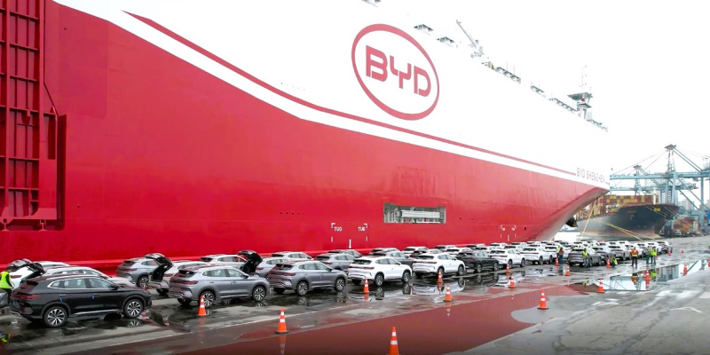 Porto de Itajaí é destaque na imprensa nacional ao acompanhar a tendência global de importação de veículos chineses