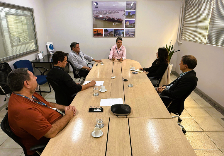Porto de Itajaí recebe visita da Câmara de Comércio Árabe-Brasileira
