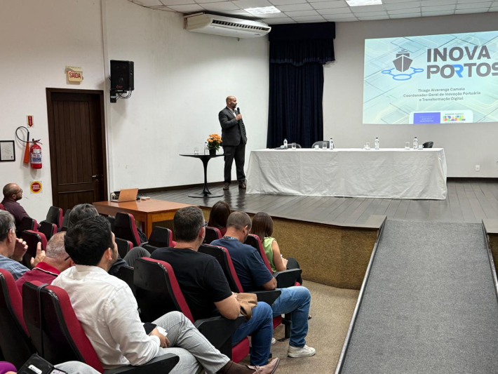 Encontro debate inovação e transformação digital no setor portuário em Itajaí 