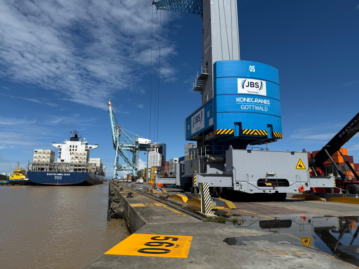 Porto de Itajaí cresce 59% em fevereiro e ultrapassa 452 mil toneladas movimentadas