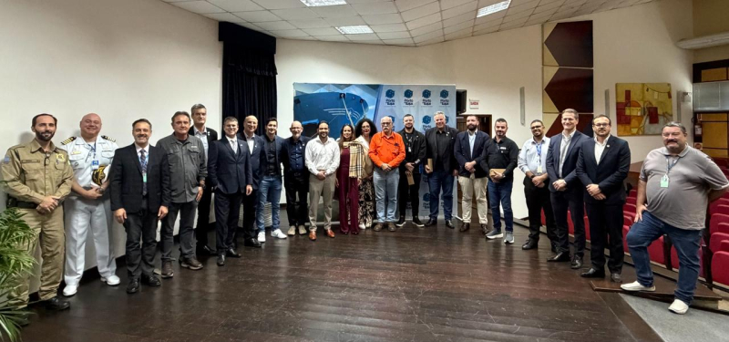 Porto de Itajaí recebe comitiva da FIERGS e apresenta estrutura, segurança e retomada operacional